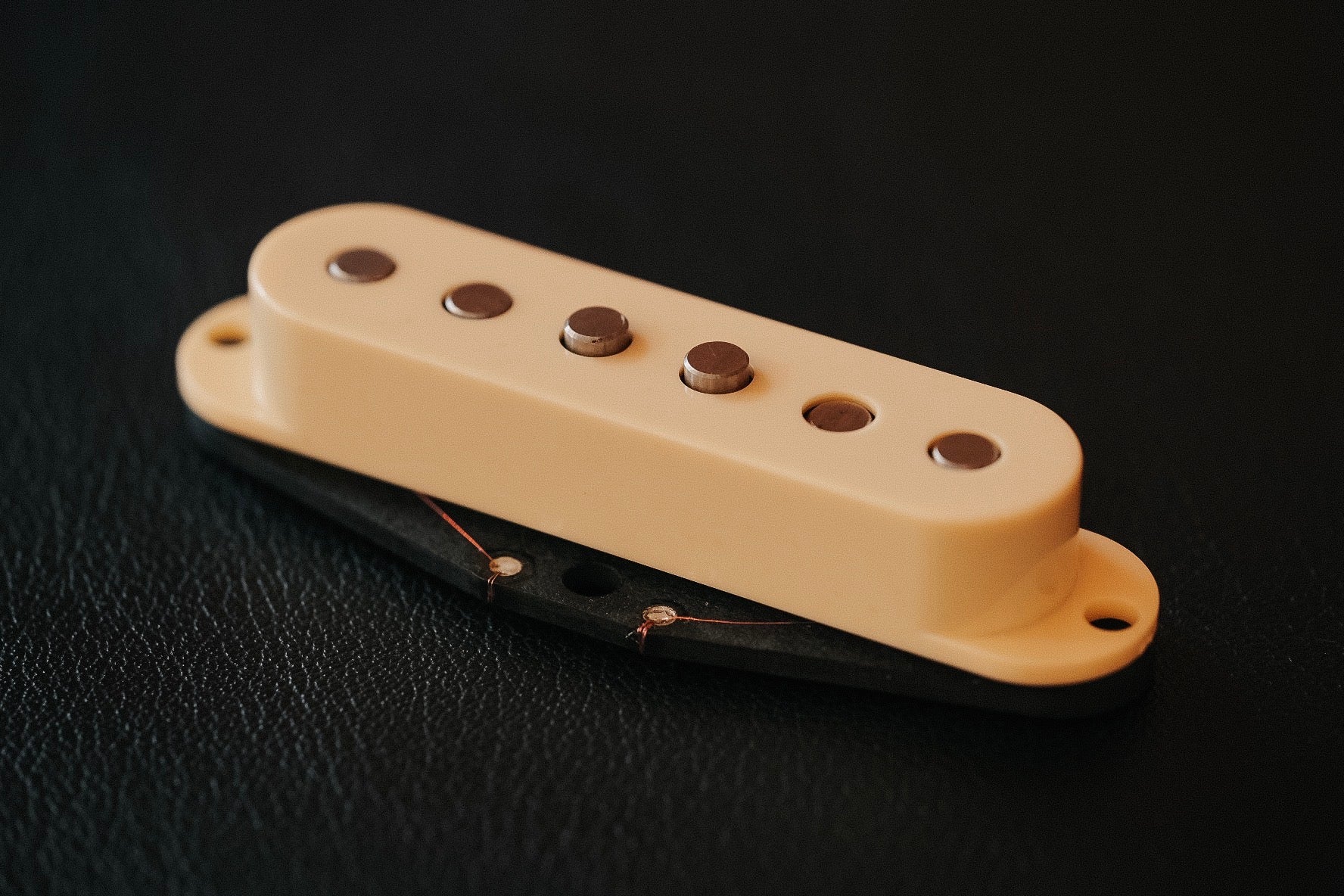 Middle Pickup Cover