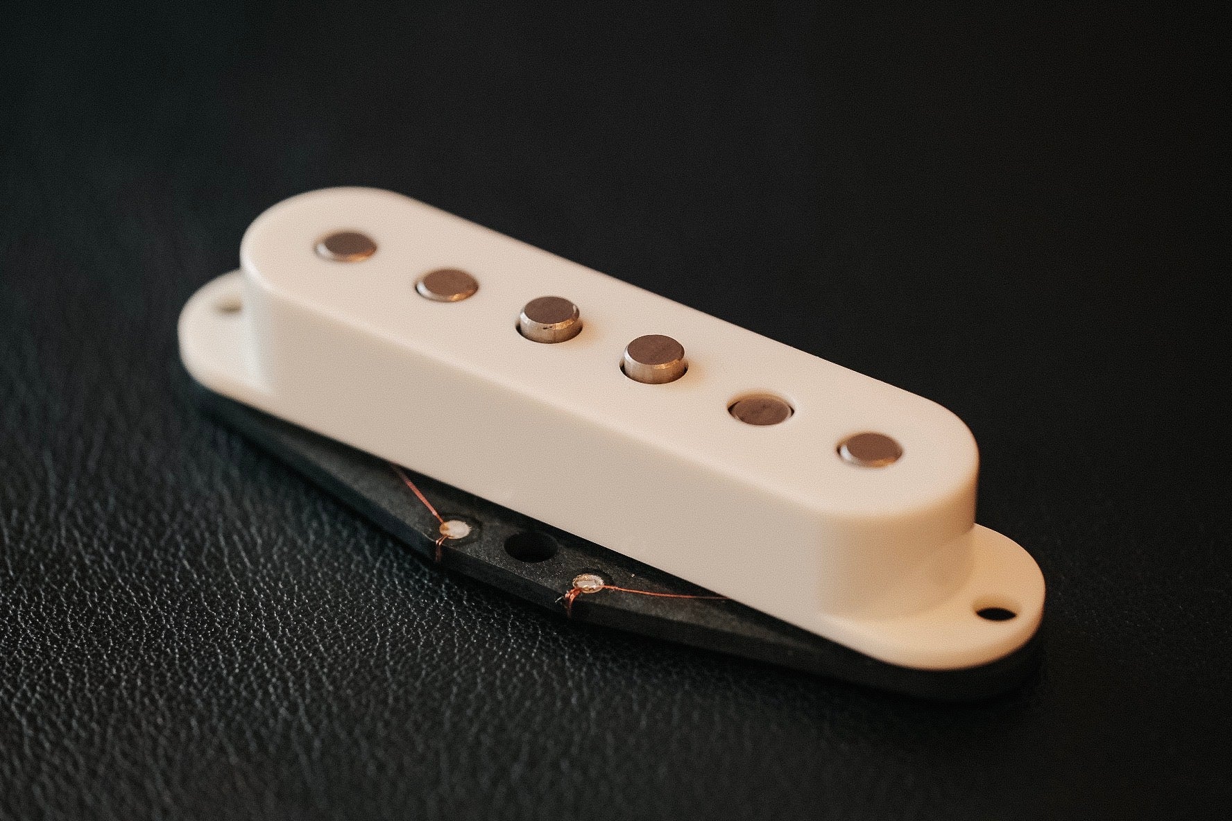 Middle Pickup Cover